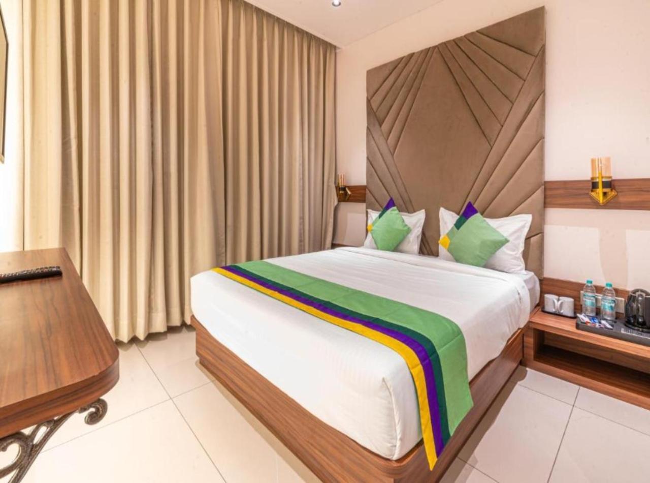 Hotel Vijaydeep Palace Near Delhi Airport New Delhi Exteriör bild